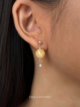 Load image into Gallery viewer, Esther Topaz Earring