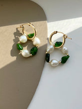 Load image into Gallery viewer, Margaret Pearl Huggie Hoop Earring
