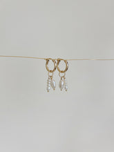 Load image into Gallery viewer, Hailey Pearl Huggie Hoop Earring