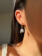 Load image into Gallery viewer, Hailey Pearl Huggie Hoop Earring