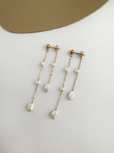 Load image into Gallery viewer, Gianna Baroque Pearl Earring
