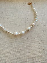 Load image into Gallery viewer, Sandra Beaded Pearl Bracelet Adjustable
