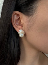 Load image into Gallery viewer, Drea Pearl Stud Earrings
