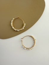 Load image into Gallery viewer, Dia Pearl Hoop Earring
