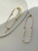 Load image into Gallery viewer, Blake Minimalist Beaded Pearl Earring
