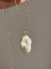 Load image into Gallery viewer, Drea 14k Gold Baroque Pearl Pendant Necklace Adjustable
