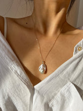 Load image into Gallery viewer, Drea 14k Gold Baroque Pearl Pendant Necklace Adjustable

