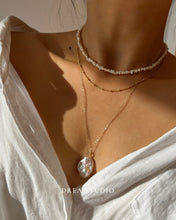 Load image into Gallery viewer, Drea 14k Gold Baroque Pearl Pendant Necklace Adjustable
