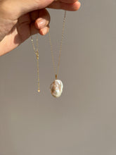 Load image into Gallery viewer, Drea 14k Gold Baroque Pearl Pendant Necklace Adjustable
