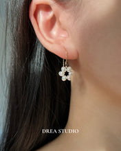 Load image into Gallery viewer, Claire Flower Pearl Dainty Dangle Earrings 14k gold
