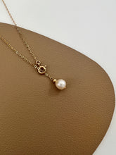 Load image into Gallery viewer, Hazel Single Freshwater Pearl Necklace
