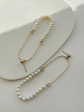 Load image into Gallery viewer, Blake Minimalist Beaded Pearl Earring
